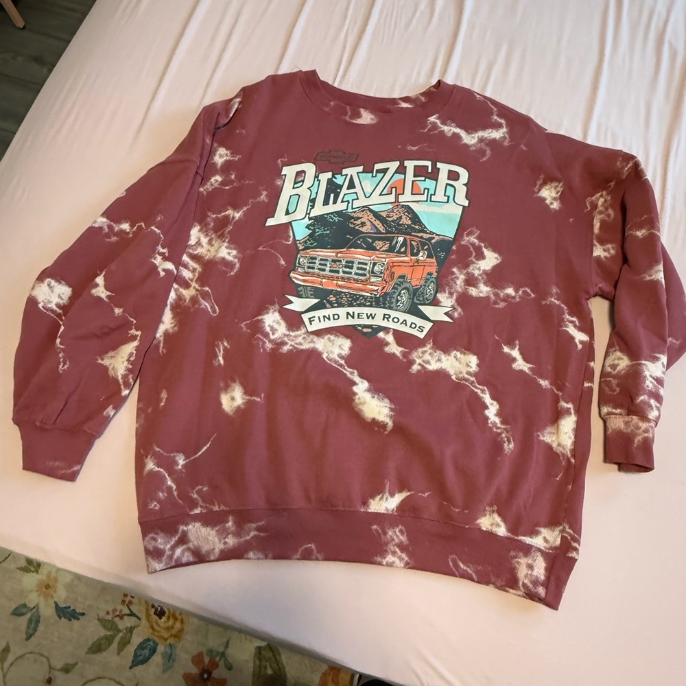 GM Chevy Blazer Marble Graphic Sweatshirt Size L